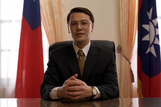 黄文星在《和平归来》饰演总统陈木宽。（马克吐温国际影像提供）