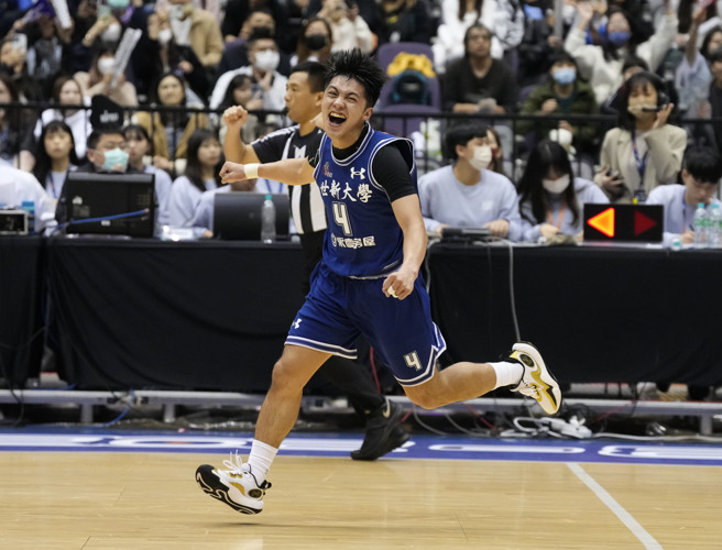 世新大学李宗汉在111学年UBA公开男一级季军下半场投进15分。(大专体总提供)