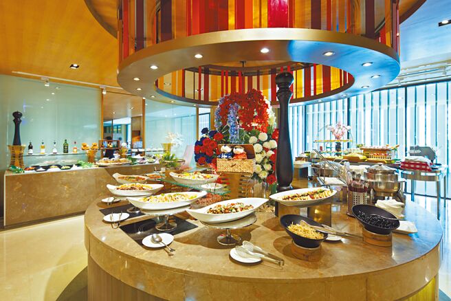 日月千禧献系列庆祝活动，飨乐全日餐厅。（日月千禧提供）