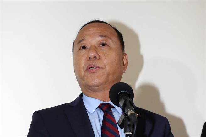 柏鸿辉会前受访时指出，为提升武器效能、效益，全世界对于军武整合功能都会优先考量，国军也不例外。（刘宗龙摄）