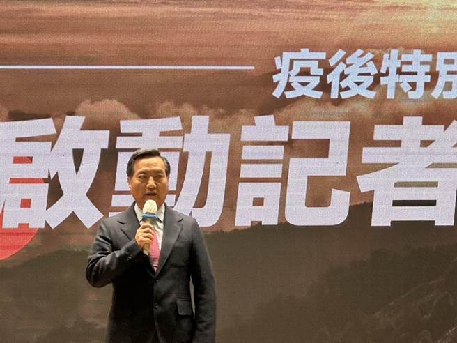 行政院今日下午舉行「溫暖及時－疫後特別預算啟動記者會」，由政務委員、代理發言人羅秉成主持。（黃婉婷攝）