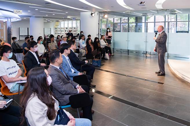 柏克莱加大团队到清华大学举办学硕计画说明，吸引许多同学到场参与。（清华大学提供／陈育贤新竹传真）