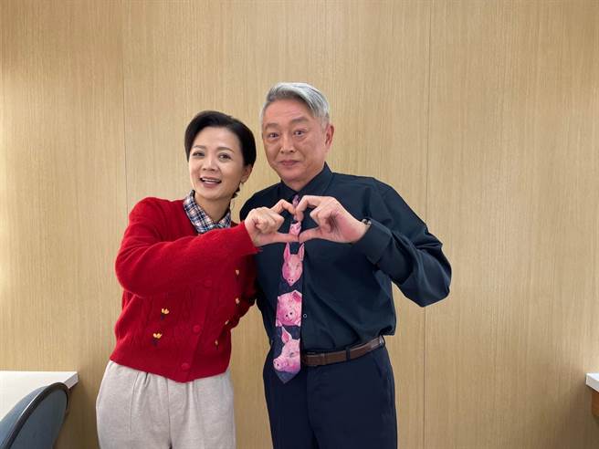 李国超、高欣欣《市井豪门》也演夫妻。（民视提供）