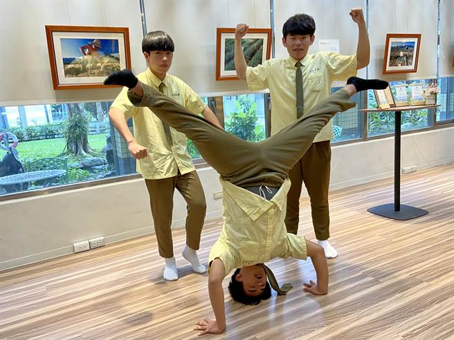 3人是在学校街舞社认识的，皆有自己的舞蹈风格。（吴佩蓉摄）