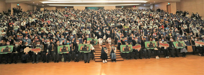 新北市第二届环保防灾勇士PK赛，选手活动现场合影。(照片/新北市政府教育局提供)