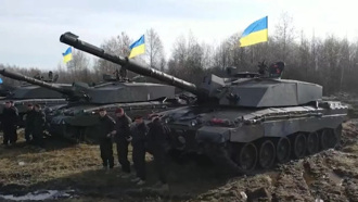 烏克蘭接收首批挑戰者2式坦克 國防部長試乘說讚