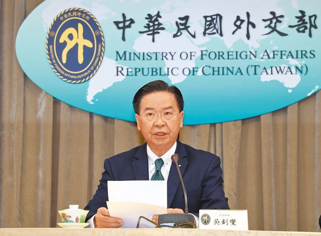 吴钊燮在回应未来外交政策是否转向支持「双重承认」时，表示不排除任何状况。（中时资料照，刘宗龙摄）