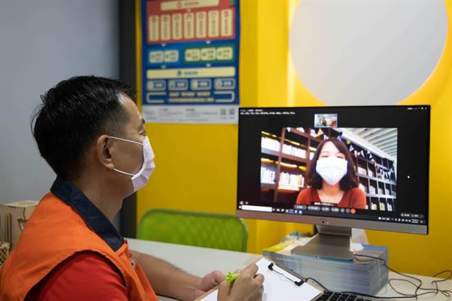 「求职线上通」提供线上职涯谘询、履歷快修服务、面试技巧系列教学影片。(中彰投分署提供)