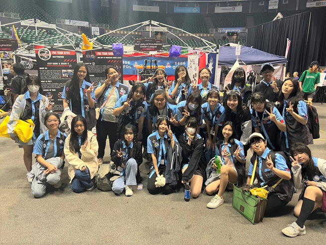 崇光高中于FRC机器人夏威夷区赛拿下团队精神奖。(照片/新北市教育局提供)