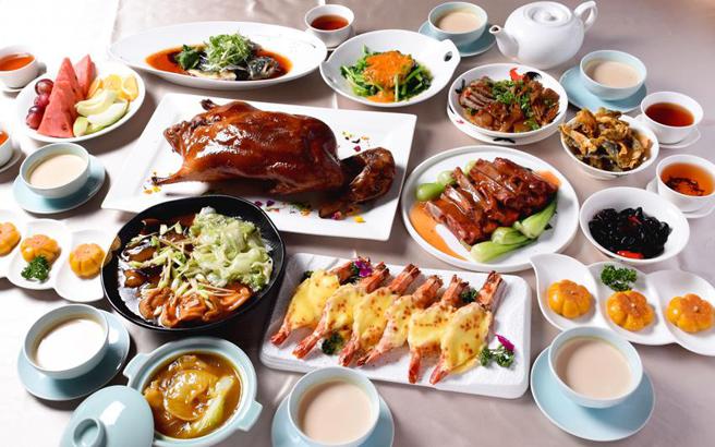 针对母亲节，圆山饭店金龙餐厅推出6人飨宴。（图／圆山大饭店提供）