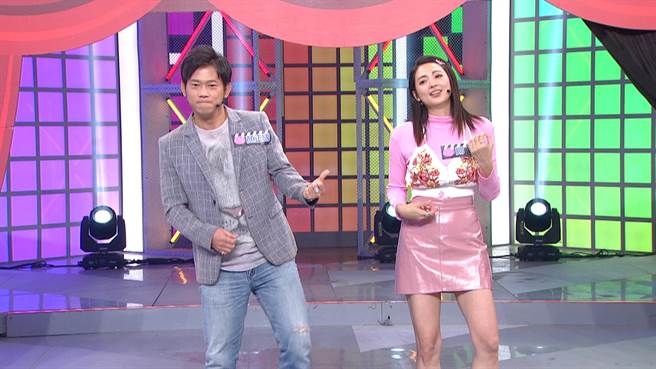 顏正国（左）、阿喜。（好看娱乐提供）