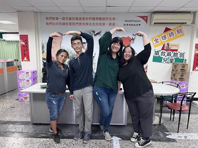 4月2日是「社工日」，台湾世界展望会台东地区社工员有5位获奖。（世展会提供）