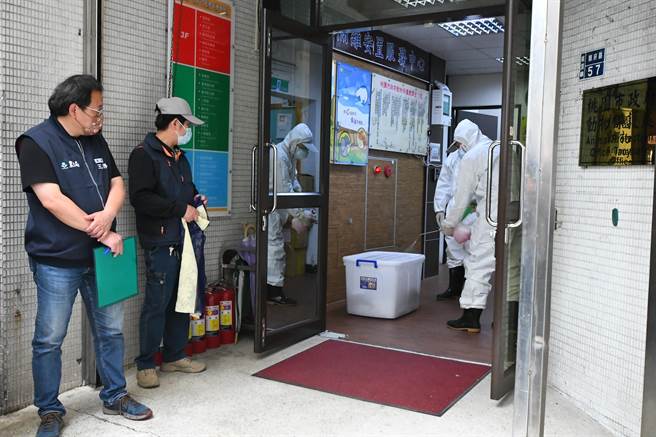 1只逃亡18天的狒狒27日遭打死，今天尸体送往台北市立动物园。（桃园市农业局提供）