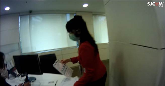 郑女对投资内容一知半解引起行员怀疑报警，警方到场后发现确是诈骗集团骗局。（翻摄照片／张亦惠台中传真）