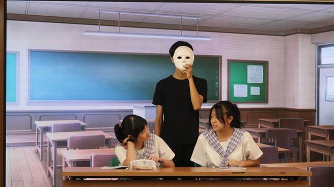 崇明国中师生演出微电影宣导网路跟骚等议题如何因应。(曹婷婷摄)