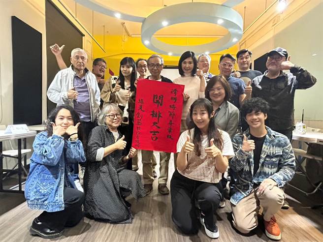 《清明時節》2023昇華版緊鑼密鼓開排，全員到齊。（綠光創藝提供）