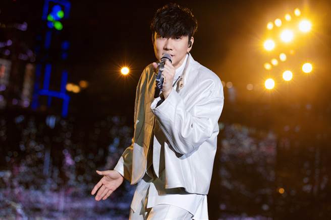 林俊傑日前在香港開唱，吸引大批粉絲支持。（JFJ Productions提供）