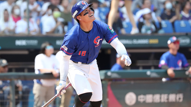 「国防部长」张育成在2023年世界棒球经典赛表现不俗。(图／中时资料照)