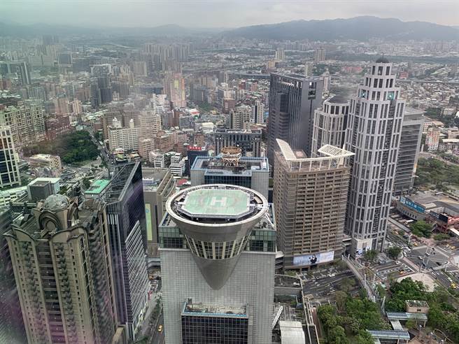 新北市政会议今通过《新北市房屋税徵收率自治条例》修正草案。（叶德正摄）