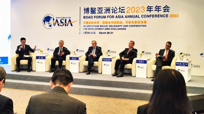 博鳌亚洲论坛29日举办分论坛「世界经济展望」，大陆国家发改委副主任赵辰昕认为，今年经济仍有下行隐忧，但必须也看到乐观光明面。（吴泓勋摄）