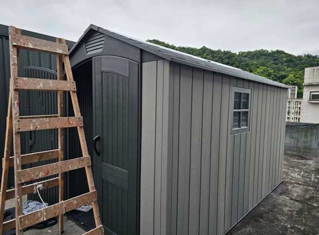 原PO费劲力气组完储物小屋，结果发现好市多下期特价中，储物小屋便宜6000元。(翻摄自Costco好市多 商品经验老实说)