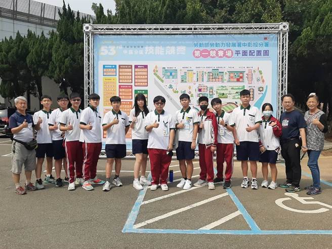 苗栗县私立君毅高级中学参加劳动部「第53届全国技能竞赛」中区竞赛，成绩亮眼。（君毅中学提供／谢明俊苗栗传真）