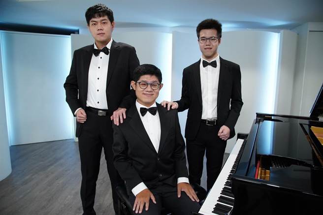 「非常音乐家乐团」由王荣坚担任首席音乐家，加上擅长钢琴的庄天岳，以及打击乐见长的丁唯谚，组成表演团体。（非常音乐家乐团提供／林良齐台北传真）