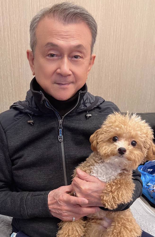 王彩桦爸爸身体健康、气色很好。(图/王彩桦 FB)