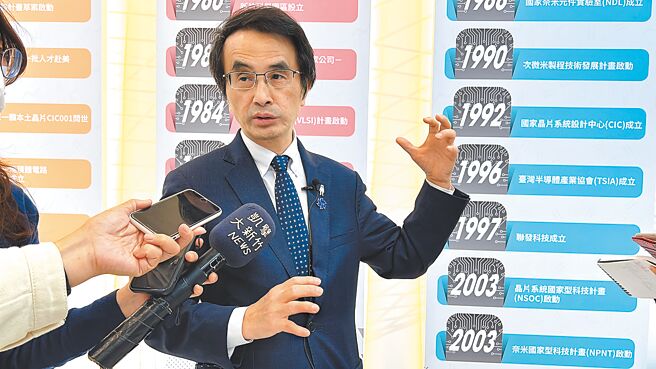 TASA国家太空中心主任吴宗信说，近来招聘情形比过去好很多，收到的履歷比以前多了快10倍。（王惠慧摄）