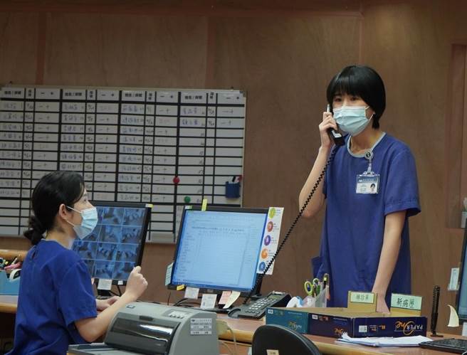 龍劭華冥誕當日陳璇正在醫院拍戲。（大愛電視台提供）