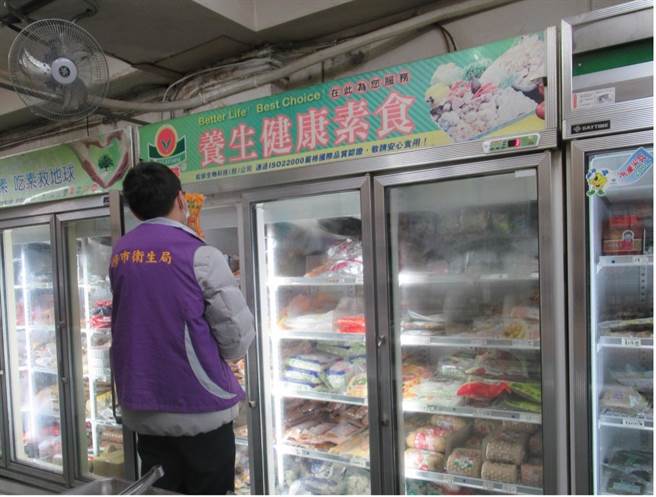 ▲基隆市环保局于清明连假前夕抽验市内多家食品业者，结果均合格。（基隆市卫生局提供／徐佑升基隆传真）