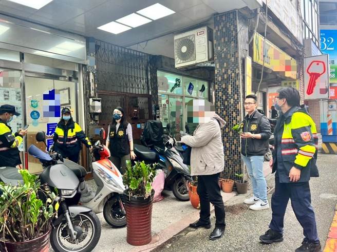警方到场后，认为顏男行为已涉犯恐吓罪，将其移送法办。（基隆市警局提供／徐佑升基隆传真）