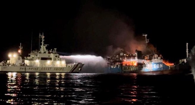 菲律宾渡轮起火原因待查 至少31死、230人获救(路透社）