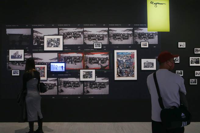 《勒内．布里：视觉爆炸》即日起至6月18日于台北市立美术馆展出；勒内．布里于北美馆这次展出共500余件作品与文件檔案，包含原版古董照片、底片印样、印刷样张、影片、手工书、展览计画、笔记、书信、拼贴、水彩等，除可见布里的摄影作品，亦可从他生活中信手拈来的多元创作中一睹其才华洋溢的艺术家风采。（邓博仁摄）