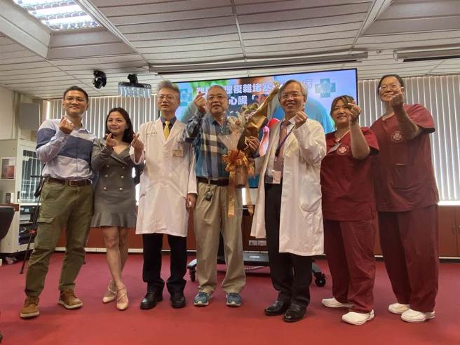 64岁台商李先生5年内两度心肌梗塞，期间接受1次心臟外科冠状动脉绕道手术、3度心导管介入治疗。（冯惠宜摄）