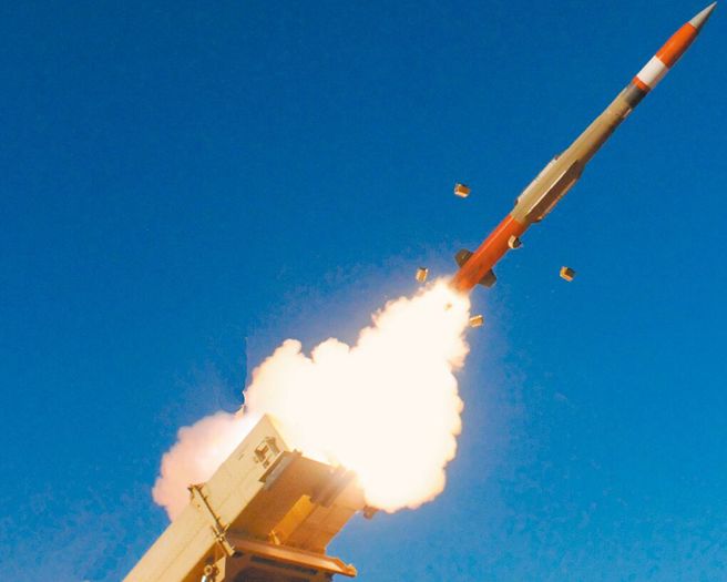 爱国者3型增程型（PAC-3 MSE）防空飞弹系统升级了系统软体，提升了其接战目标的泛用度以及防御能力。（洛克希德马丁）