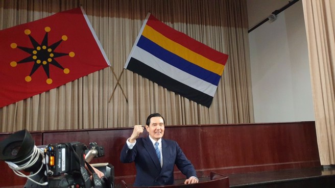 马英九参访辛亥革命博物院时，站在讲台前模仿孙中山乡音说「三民主义五权宪法」。（蓝孝威摄）