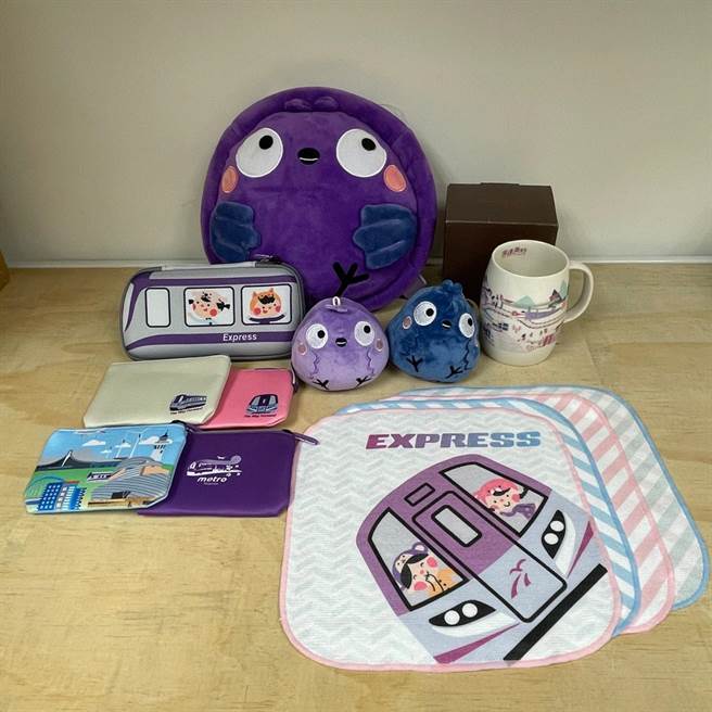 桃捷公司和北捷公司携手打造双捷热销小礼商品城。（桃捷提供／蔡明亘桃园传真）