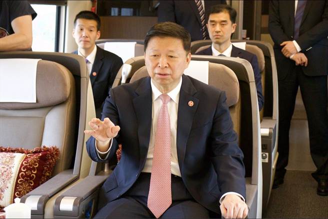 大陸國台辦主任宋濤今天下午陪同前總統馬英九搭乘G79次高鐵，從湖北武漢前往湖南長沙。（藍孝威攝）