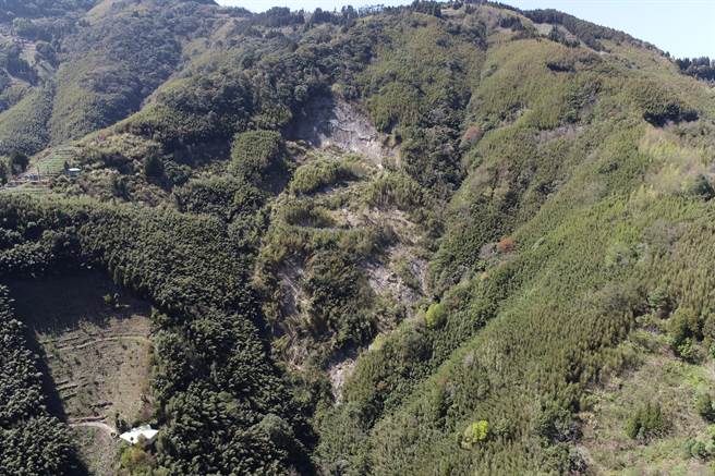 復兴光华地区因地质环境脆弱，近年边坡持续滑动，为保障居民安全、减少水库土砂灾害，市府评估画定特定水土保持区。（水务局提供／蔡明亘桃园传真）