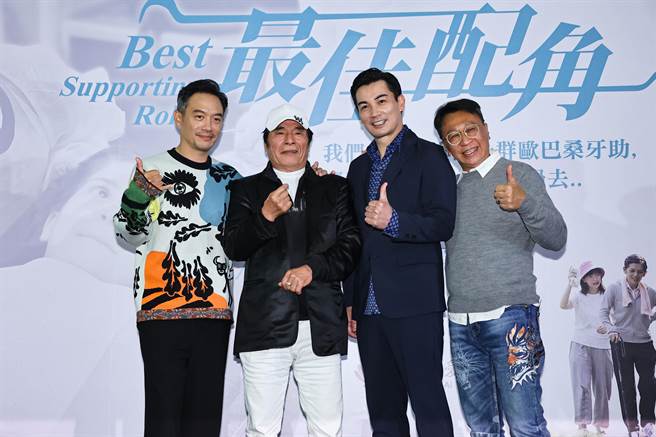 张翰（左起）、雷洪、伊正、游安顺为戏剧造势。（罗永铭摄）