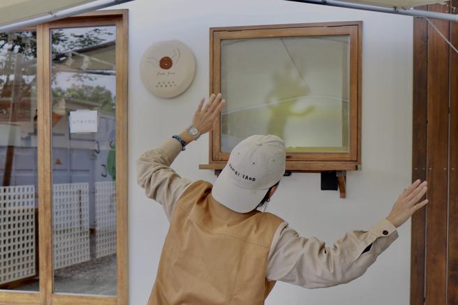 「斑比山丘」携手体验互动团队「影子怪物」打造园区内第一个光影互动装置。（斑比山丘提供）