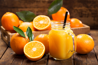 現榨柳橙汁很健康？含糖量超驚人 能吃就別用喝的