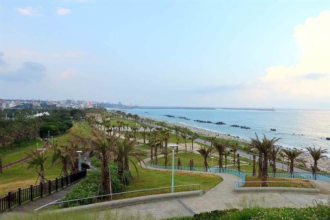 花蓮兩潭自行車道，跨越4鄉鎮市，沿途景致優美。（縣府觀光處提供／王志偉花蓮傳真）