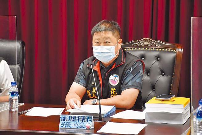 針對縣府徵收礦石稅程序，議長張峻發文質疑恐將「債留子孫」。（資料照片）