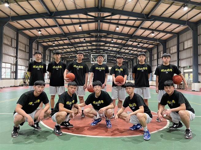 金门农工男篮睽违21年再次重返全国八强，4月10日至14日将赴台参加「高中篮球联赛乙级全国决赛」。(图／金门农工提供)