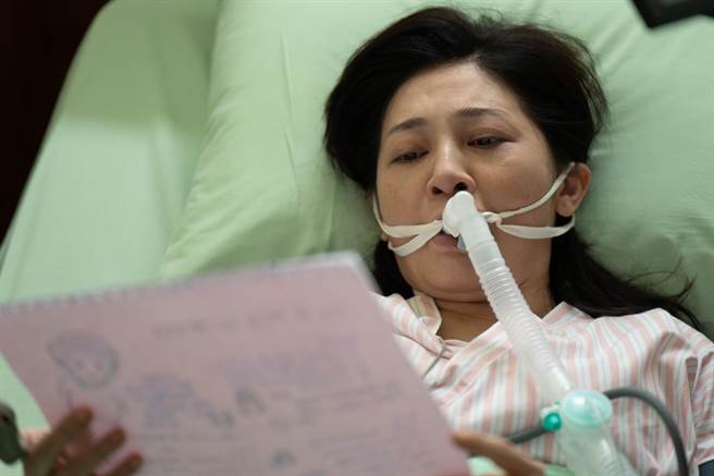 王彩桦剧中饰演博爱医院护理长。（马克吐温国际影像有限公司） 