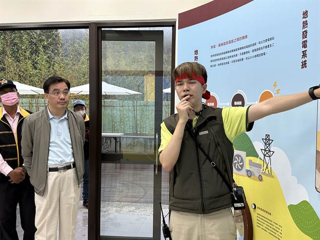 原民會主委夷將今天訪視台東縣延平鄉紅葉谷綠能溫泉園區。（蔡旻妤攝）