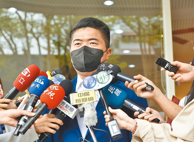 再战台中市立委第2选区的国民党前立委顏宽恒，28日忍不住针对诈骗案频传发声。（顏宽恒服务处提供／陈世宗台中传真）