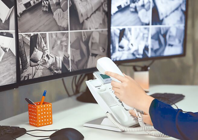 女性购屋建议选择有24小时警卫保全管理的社区。（21世纪不动产提供）